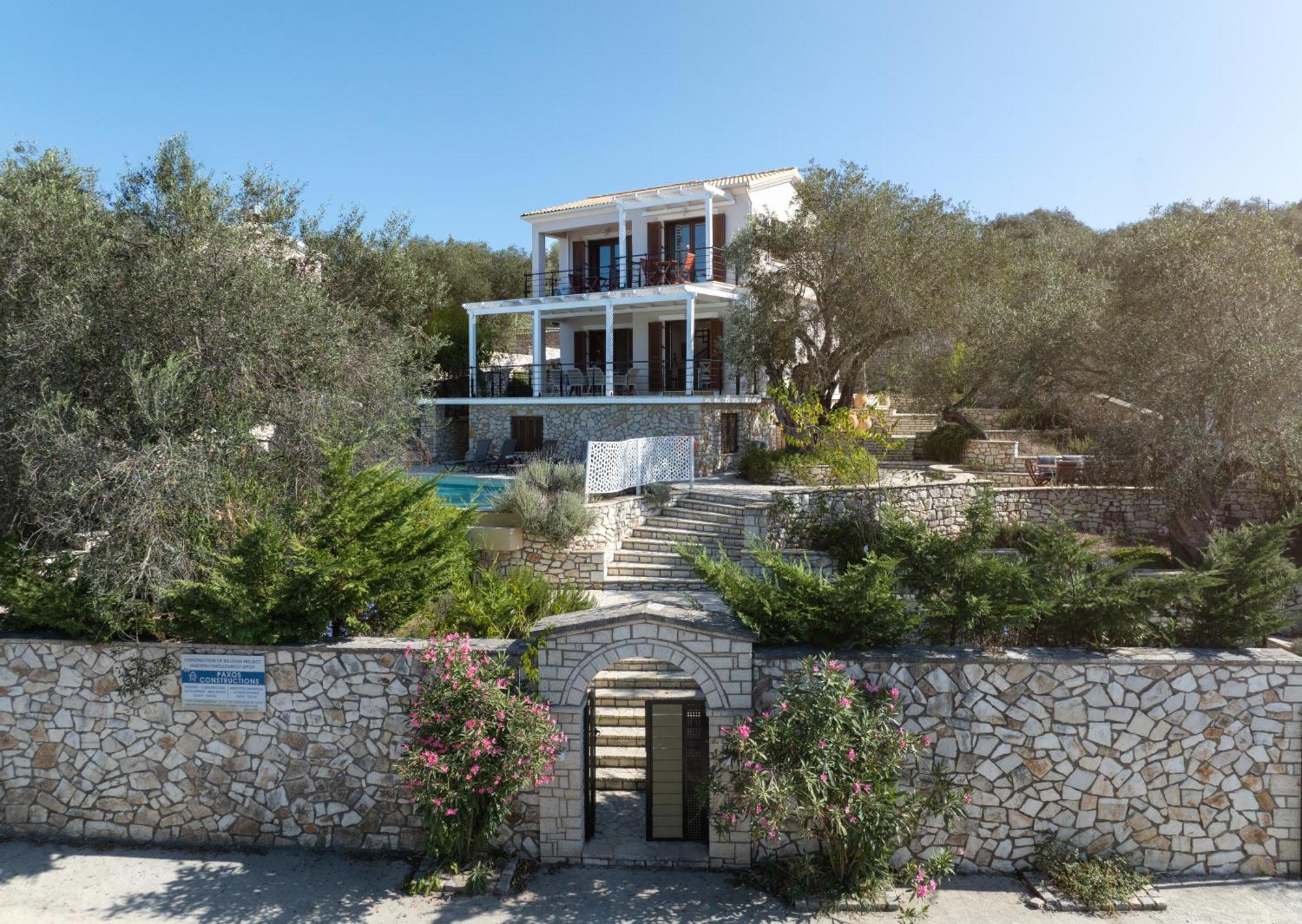 Villa Bougarini Haven Family Villa Rock Pool Oasis Ieromonachos Eksteriør bilde