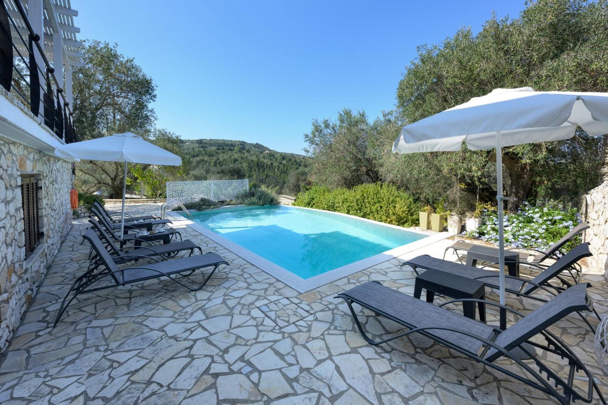 Villa Bougarini Haven Family Villa Rock Pool Oasis Ieromonachos Eksteriør bilde