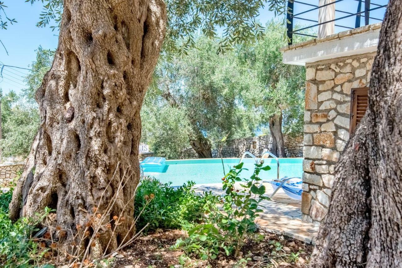 Villa Bougarini Haven Family Villa Rock Pool Oasis Ieromonachos Eksteriør bilde